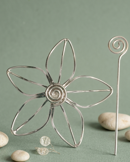 Silver Wire Flower Bun Cage – Minimalist Floral Hair Slide – Modern Botanical Hair Stick