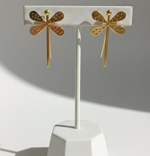 Gold-Tone Dragonfly Drop Earrings – Whimsical Nature-Inspired Statement Jewelry