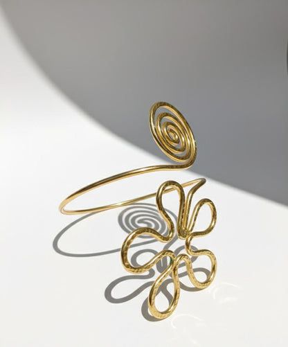 Wire-Wrapped Spiral & Floral Cuff Bracelet – Gold Boho Statement Bangle